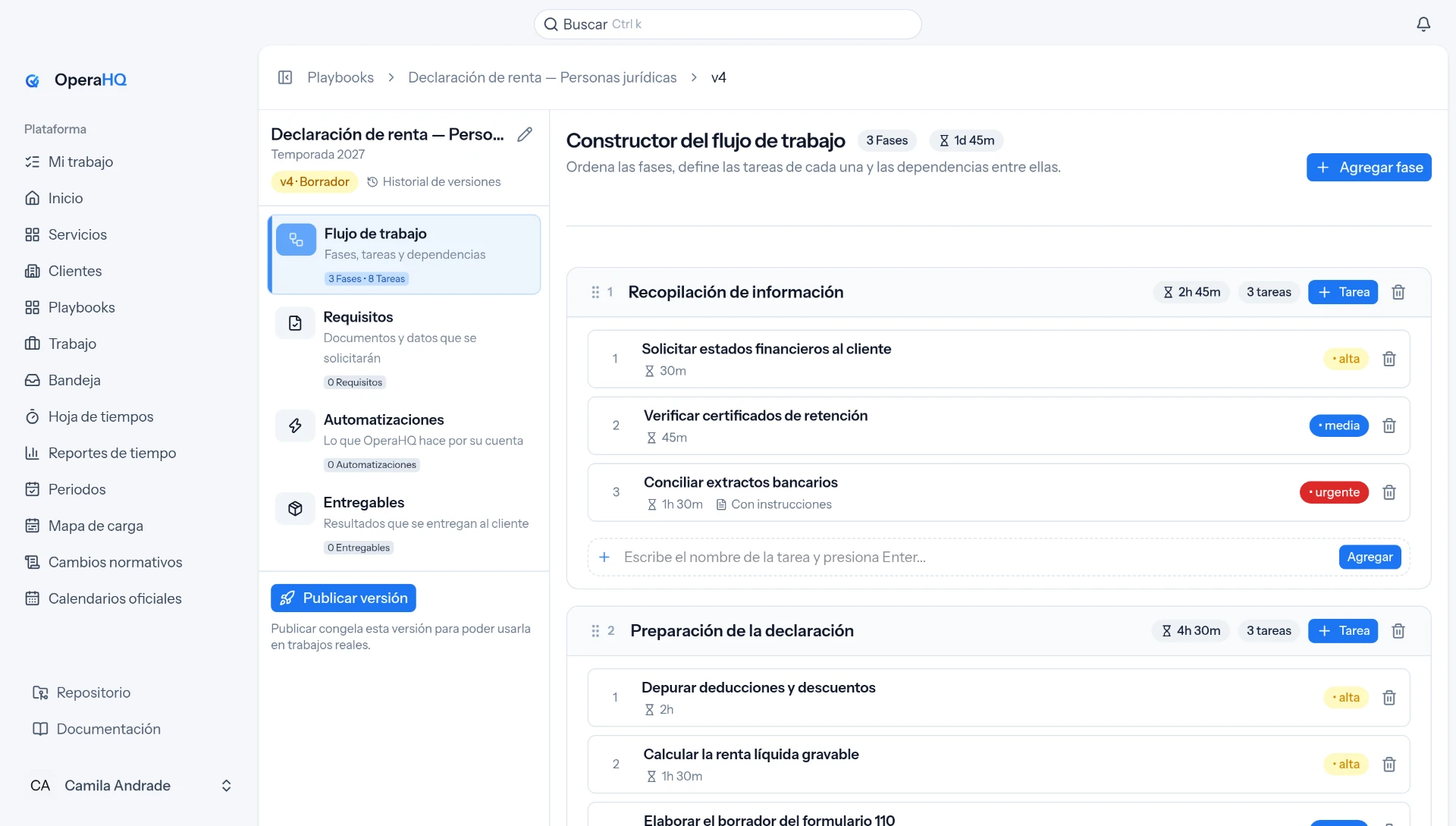 Constructor de un playbook de renta en OperaHQ con fases, tareas, tiempos estimados y prioridades.